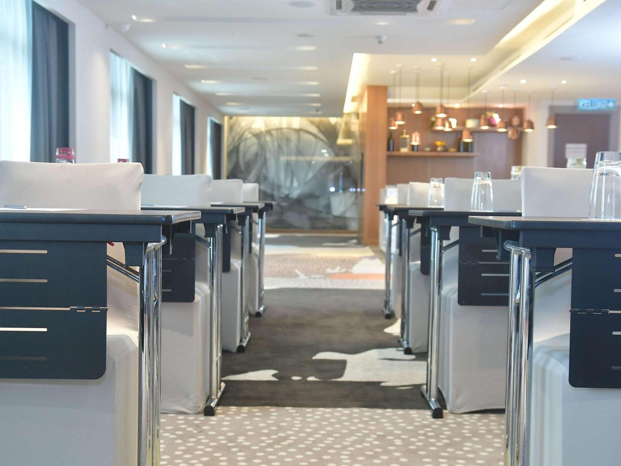 Mercure Shaw Parade Hotel Kuala Lumpur