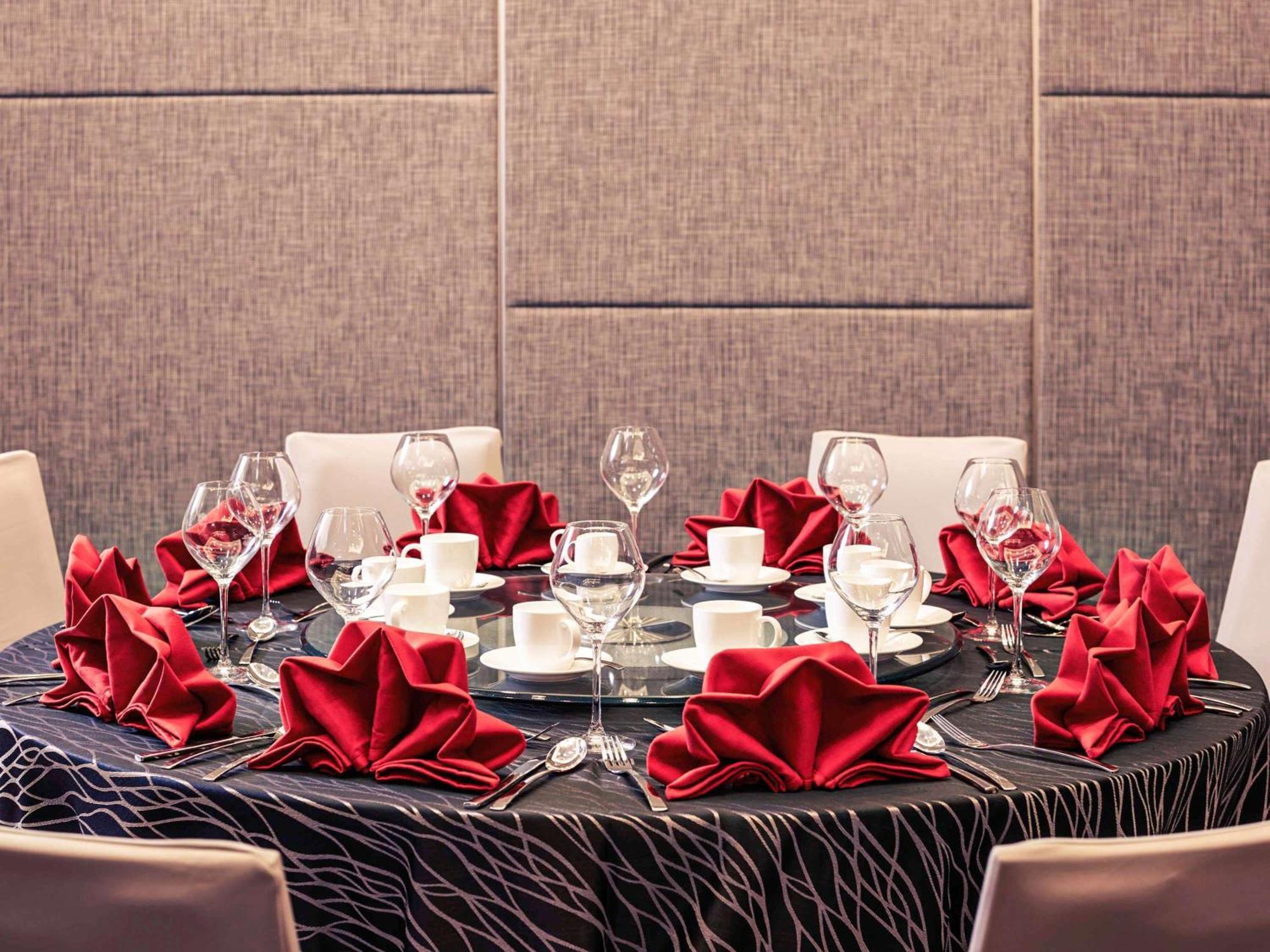 Mercure Shaw Parade Hotel