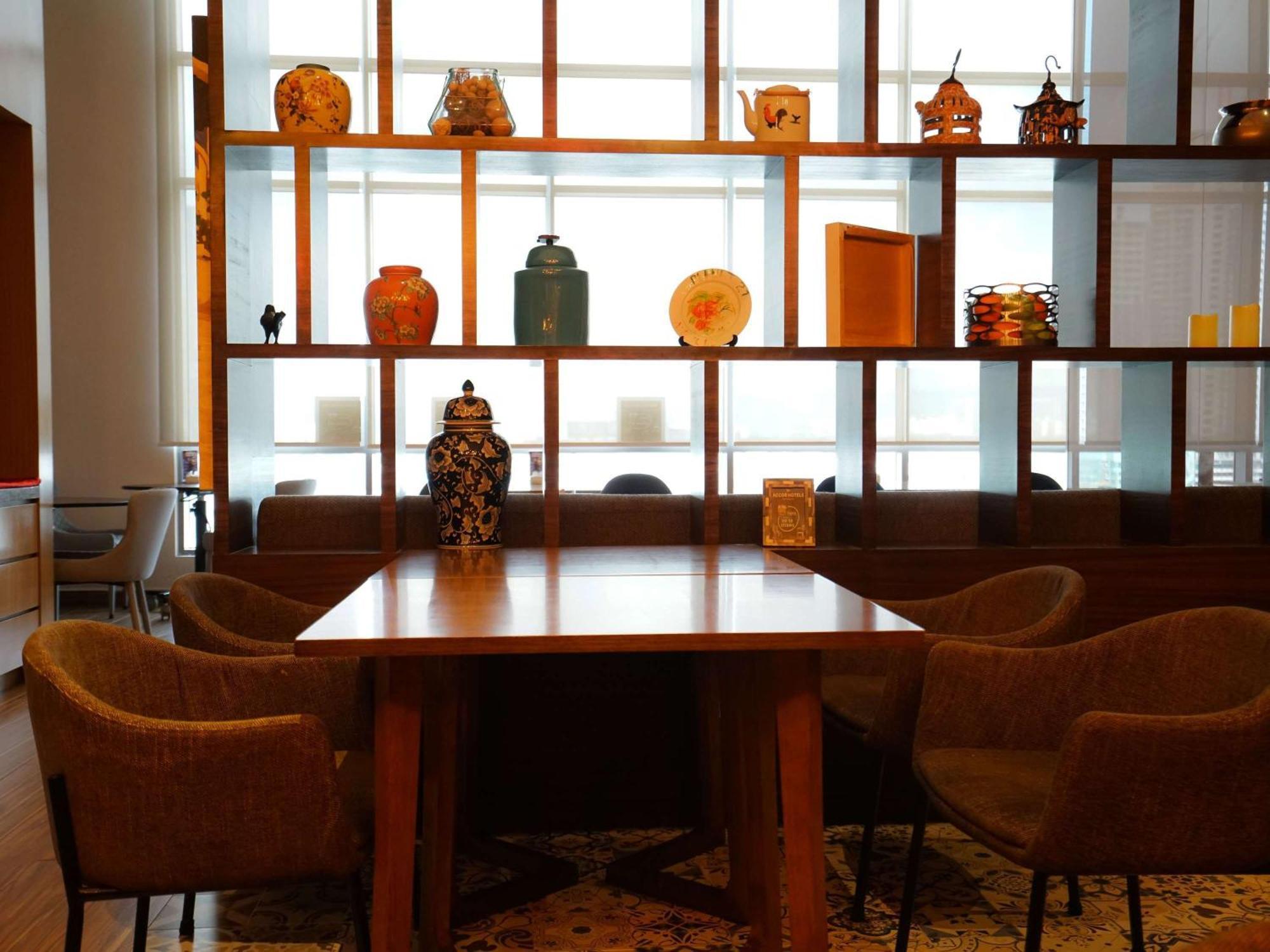 Mercure Shaw Parade Hotel Kuala Lumpur