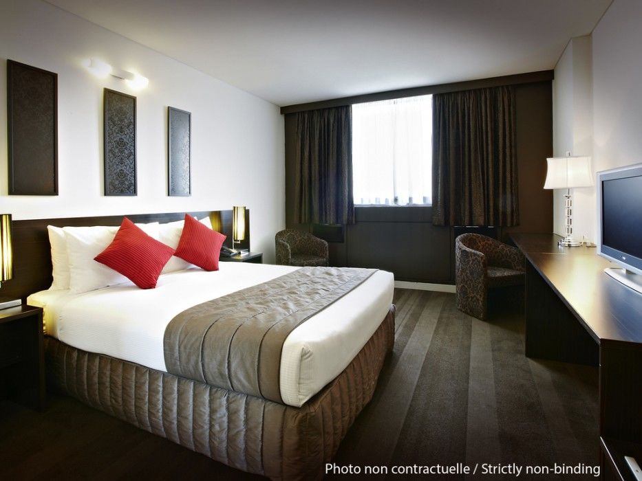 Hotel Mercure Shaw Parade 4*