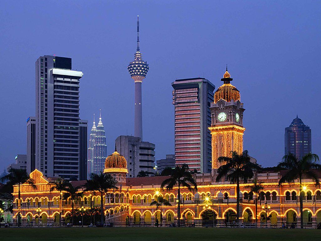 Hotel Mercure Shaw Parade 4*