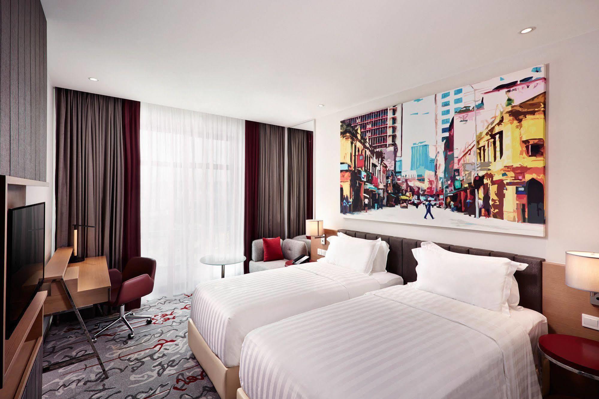 Mercure Shaw Parade